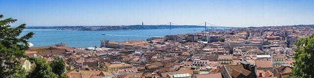 Blick über Lissabon. Die Heimatstadt des Vereins.
